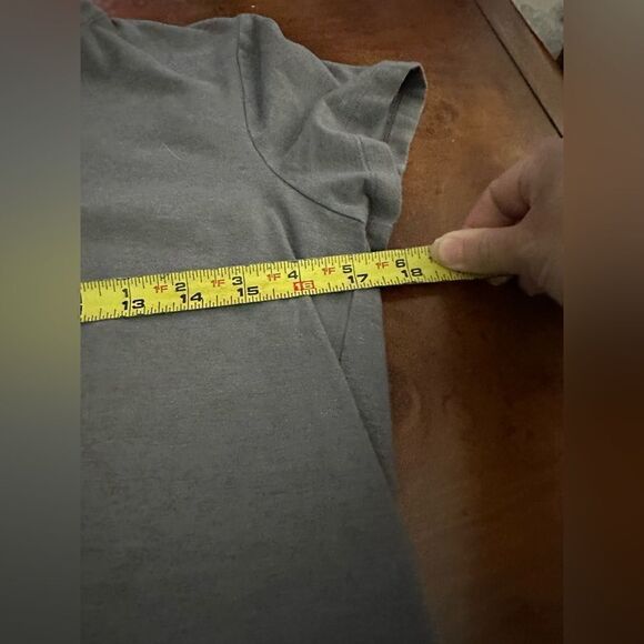 Milwaukee, 414 Under Armour fitted short sleeve T-shirt, size small women's - Picture 11 of 13